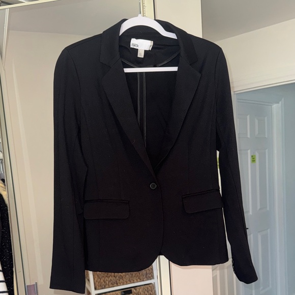Nordstrom Rack Jackets & Blazers - Nordstrom Rack Black Single-Button Women's Blazer- NEVER WORN